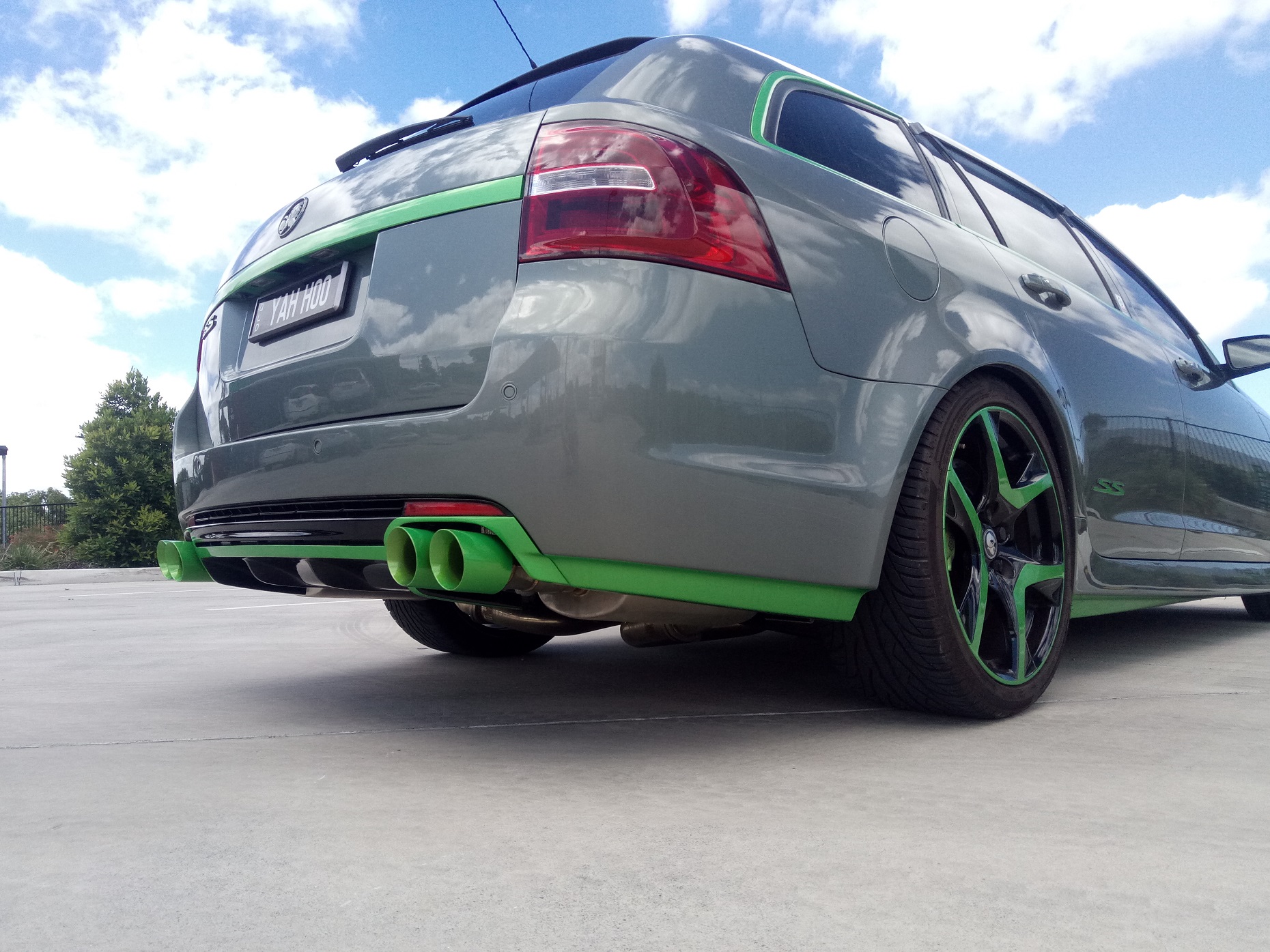 Holden VF SS-V Green sill and bumper trim , Green X Force 3' tips 1.jpg